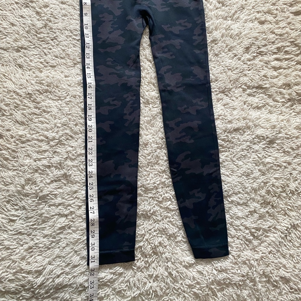 Spanx leggings size medium camouflage multi colored - Picture 6 of 10